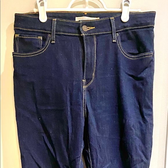 Levis high rise skinny jeans - Picture 8 of 10